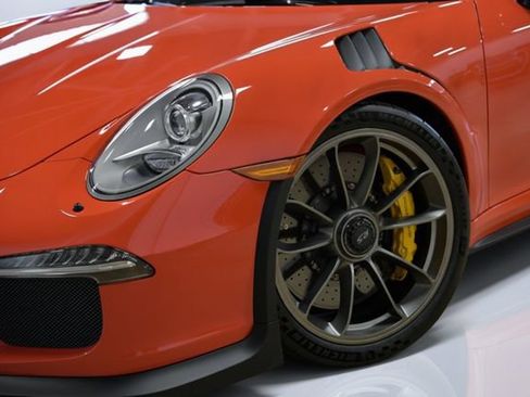 Used 2016 Porsche 911 GT3 RS RWD image 9