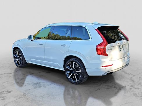 Used 2021 Volvo XC90 T6 Momentum image 7