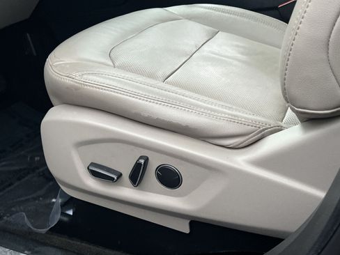 Used 2018 Ford Explorer Limited FWD image 13