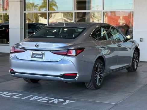 Used 2024 Lexus ES 250 w/ Premium Package AWD/4WD image 12