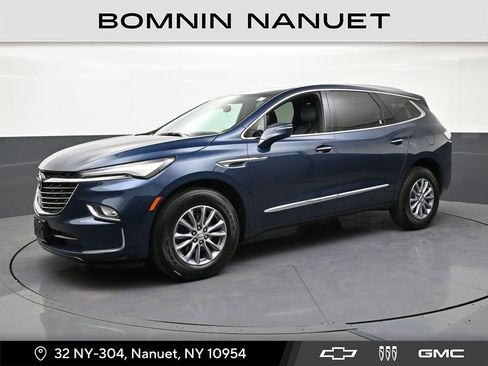 Used 2024 Buick Enclave Essence AWD/4WD image 1