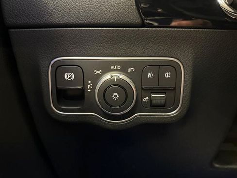 Used 2025 Mercedes-Benz GLA 250 image 21