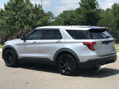 Used 2021 Ford Explorer ST w/ Equipment Group 401A AWD/4WD image 3