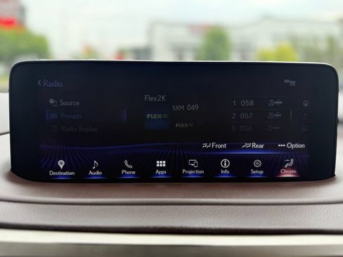 Used 2020 Lexus RX 450hL AWD w/ Premium Package image 16