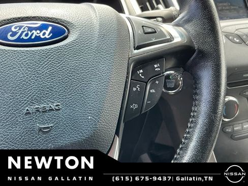 Used 2017 Ford Edge SEL w/ Class II Trailer Tow Package FWD image 15