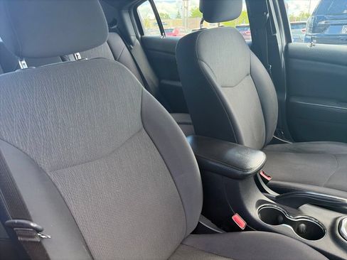 Used 2014 Chrysler 200 LX FWD image 26