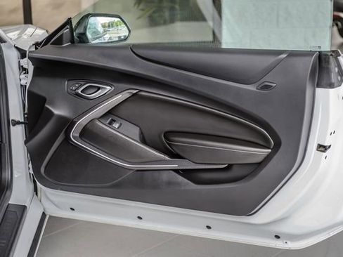 Used 2018 Chevrolet Camaro SS w/ Redline Edition RWD image 60
