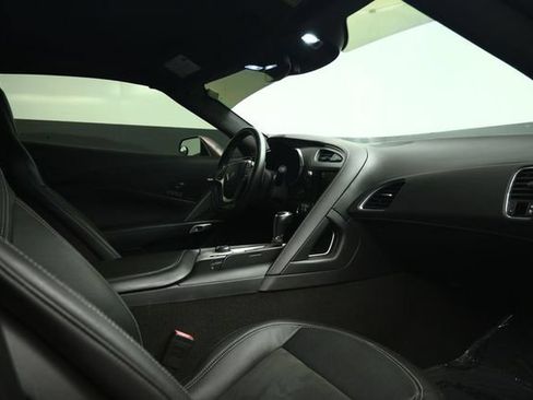 Used 2015 Chevrolet Corvette Z06 w/ 3LZ Preferred Equipment Group RWD image 5