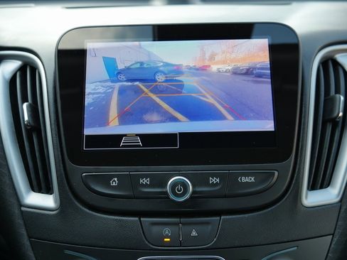 Used 2024 Chevrolet Malibu LT image 16