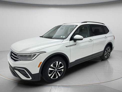 Used 2024 Volkswagen Tiguan S FWD image 9