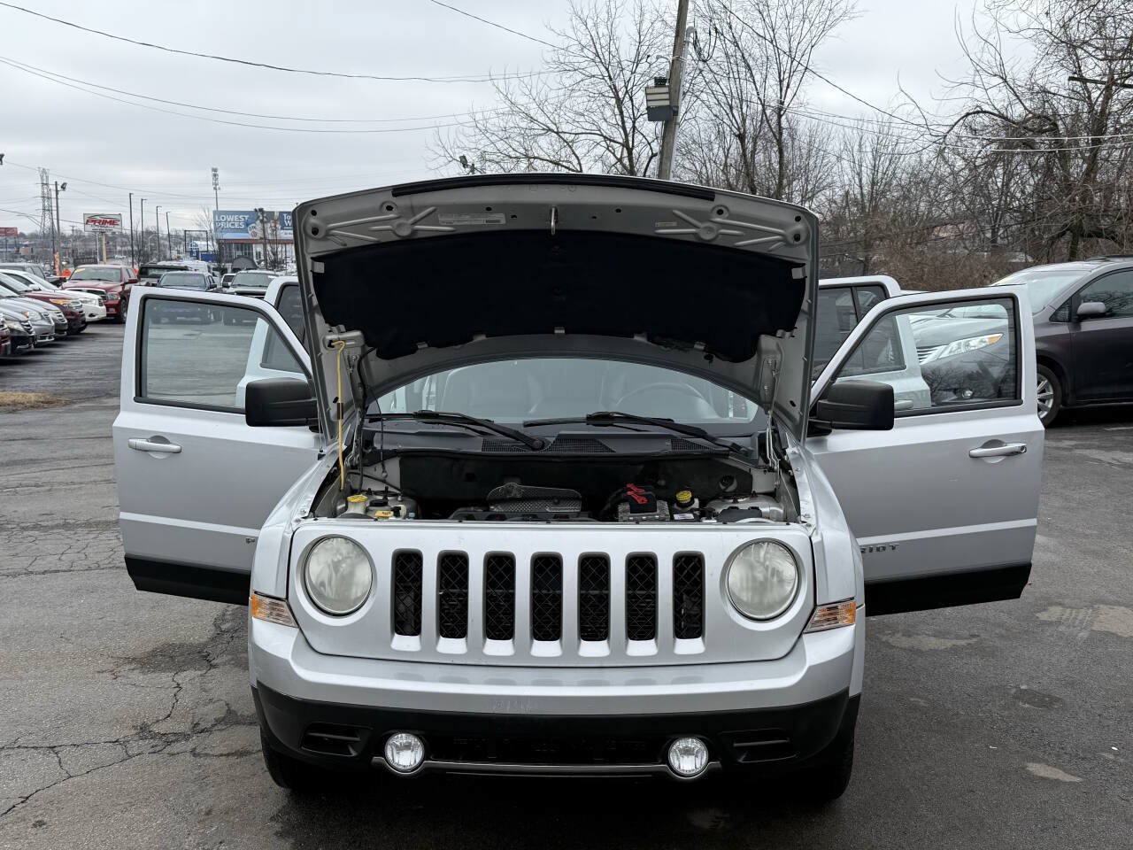 Used 2011 Jeep Patriot Latitude FWD image 21