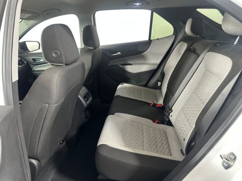 Used 2024 Chevrolet Equinox LS w/ LS Convenience Package FWD image 19