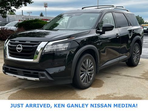 Certified 2023 Nissan Pathfinder SL w/ SL Premium Package AWD/4WD image 7