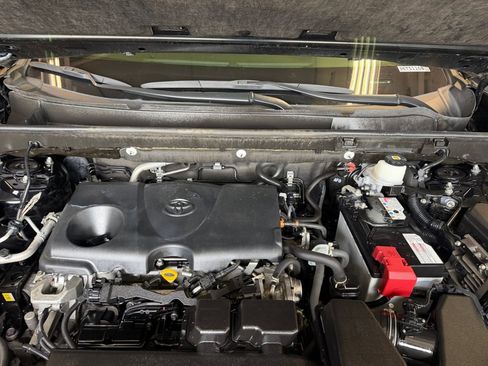 Used 2022 Toyota RAV4 XLE Premium AWD/4WD image 20