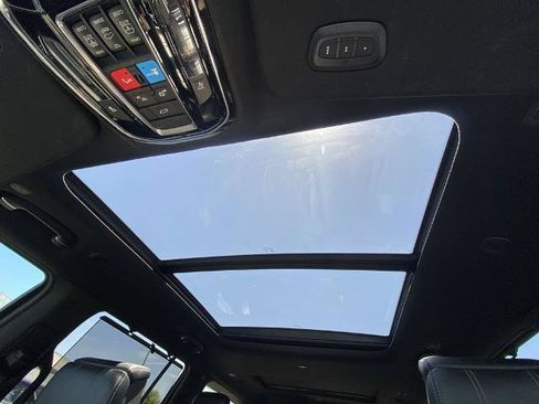 Used 2023 Jeep Grand Wagoneer 4WD w/ Flexible Seating Group image 15