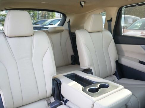 Certified 2024 Acura MDX SH-AWD w/ Technology Package image 24