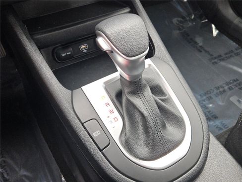 Used 2024 Kia Forte LXS image 28