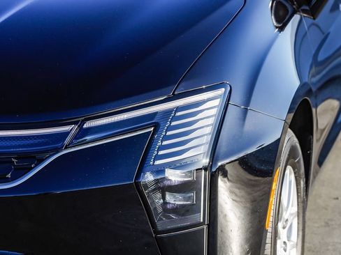 New 2027 Chrysler Pacifica Select FWD image 5