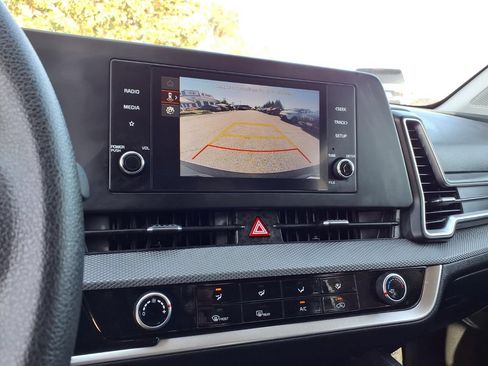 Certified 2023 Kia Sportage LX FWD image 19