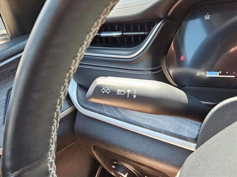 Used 2021 Jeep Grand Cherokee L Limited AWD/4WD image 23
