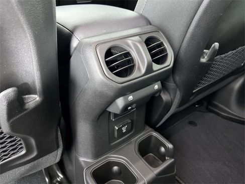 Used 2024 Jeep Gladiator Mojave w/ Technology Group image 22