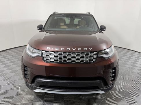 New 2026 Land Rover Discovery Limited Edition image 4