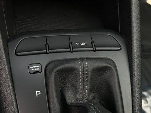 Certified 2022 Kia Rio S FWD image 25