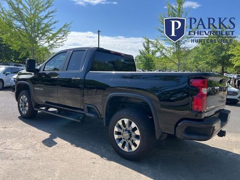 Used 2025 Chevrolet Silverado 2500 Custom w/ Custom Value Package image 8