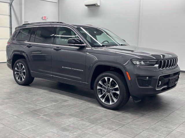 Used 2024 Jeep Grand Cherokee L Overland AWD/4WD image 1