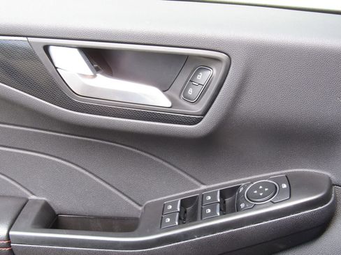 Used 2025 Ford Escape ST-Line AWD/4WD image 33