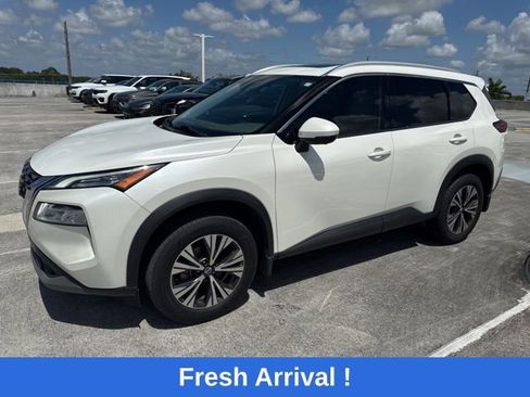 Used 2021 Nissan Rogue SV w/ Premium Package FWD image 1