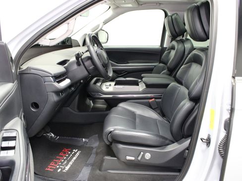 Used 2025 Lincoln Navigator L Reserve AWD/4WD image 22