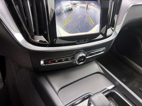 Used 2025 Volvo S60 B5 Core image 21