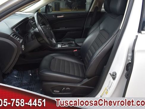 Used 2018 Ford Fusion SE w/ Equipment Group 601A FWD image 18