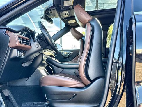 Used 2022 Lincoln Aviator Reserve w/ Equipment Group 201A image 3