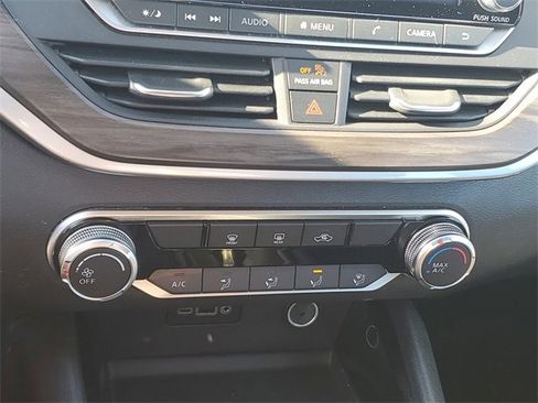 Used 2024 Nissan Altima 2.5 SV image 20