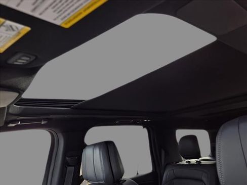 New 2025 Lincoln Navigator Reserve w/ Jet Appearance Package image 6