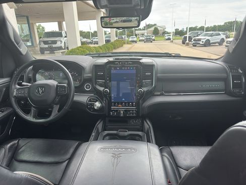 Used 2024 RAM 1500 Limited AWD/4WD image 3