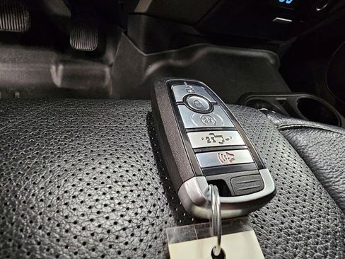 Used 2018 Ford F150 Lariat image 36