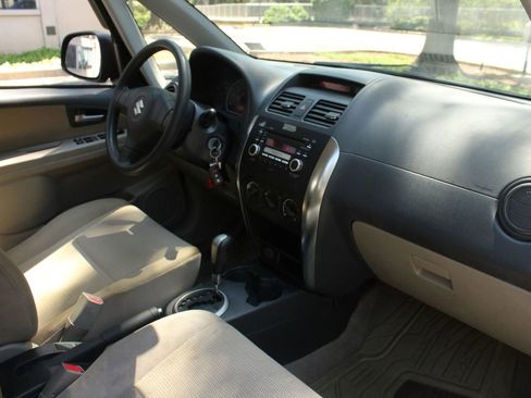 Used 2009 Suzuki SX4 Sedan FWD image 24