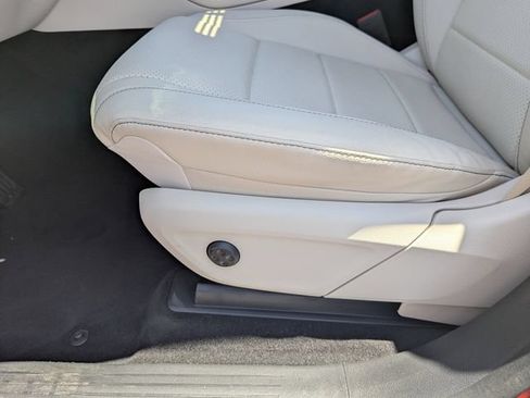 Used 2025 Mercedes-Benz GLE 450e 4MATIC image 19