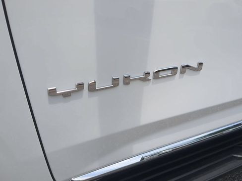 Used 2026 GMC Yukon Elevation w/ Elevation Premium Package AWD/4WD image 32