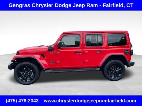 Certified 2025 Jeep Wrangler Unlimited Sahara AWD/4WD image 4