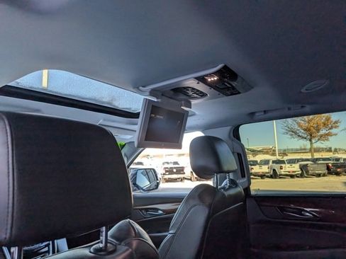 Used 2020 Cadillac Escalade Premium Luxury image 6