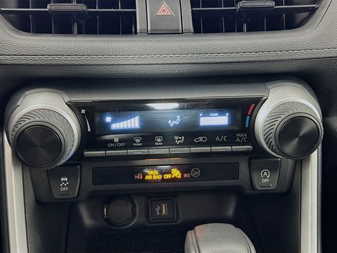 Used 2025 Toyota RAV4 LE image 22