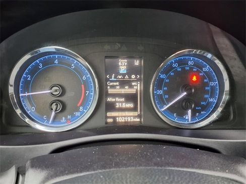 Used 2019 Toyota Corolla SE image 11