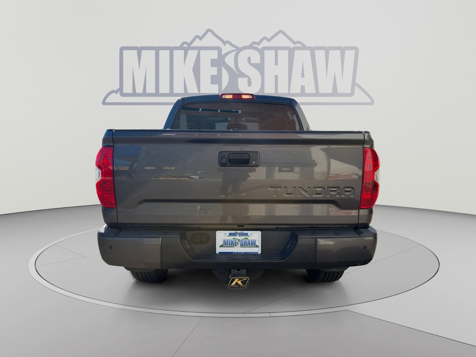 Used 2015 Toyota Tundra Limited w/ Limited Premium Package AWD/4WD image 4