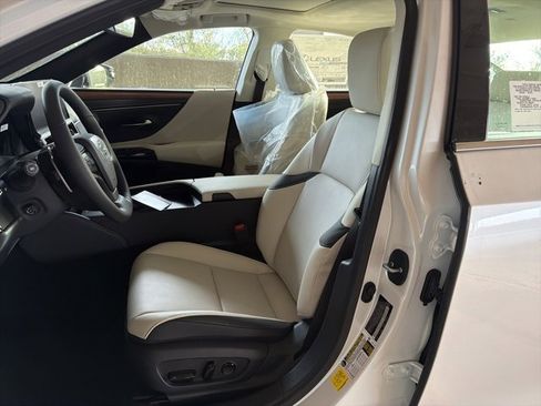 New 2025 Lexus ES 350 w/ Premium Package image 5