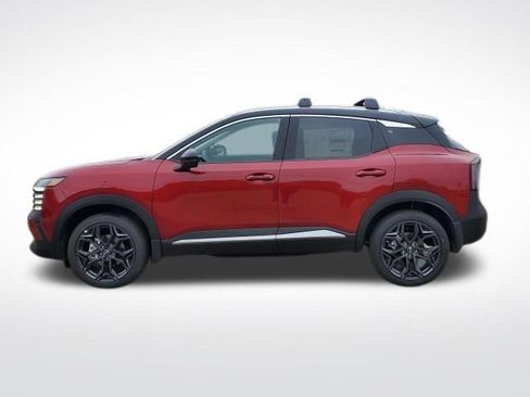 New 2026 Nissan Kicks SR image 2