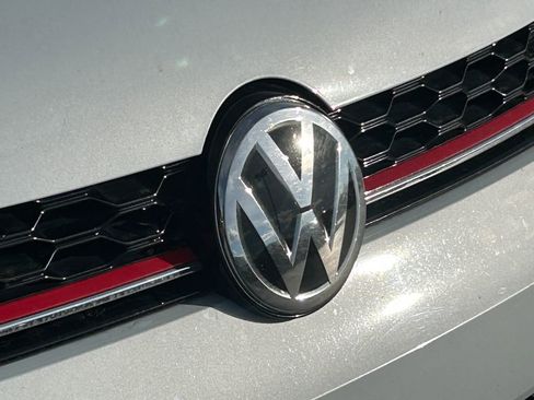 Used 2019 Volkswagen Golf 4-Door image 8